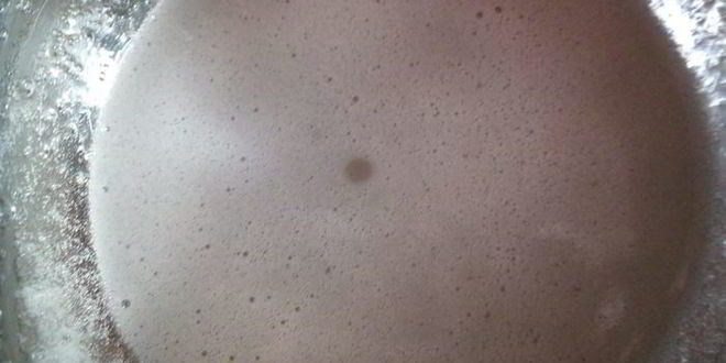 Рецепт мусс-желе из хурмы, черимойи и амареттини под крем-фрешем