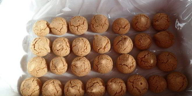 Рецепт мусс-желе из хурмы, черимойи и амареттини под крем-фрешем