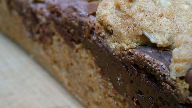 Рецепт Овсяный десерт с шоколадом и орехами