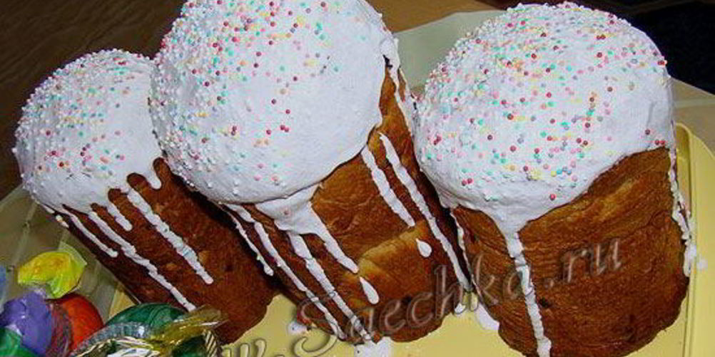 Как приготовить пасхальный кулич с изюмом и глазурью