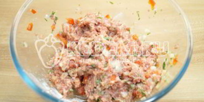 Рецепт пасхальные мясные колечки с яйцом