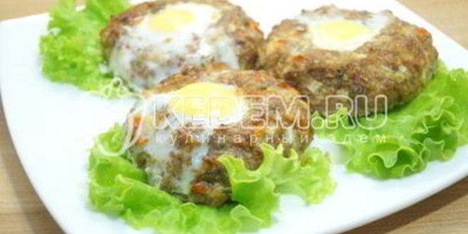 Рецепт пасхальные мясные колечки с яйцом