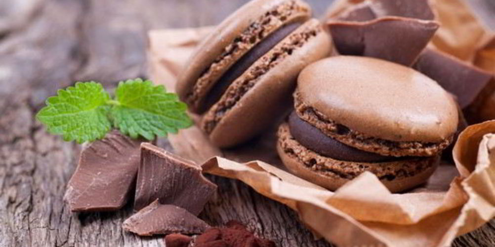 Как приготовить шоколадные макаруны по-домашнему