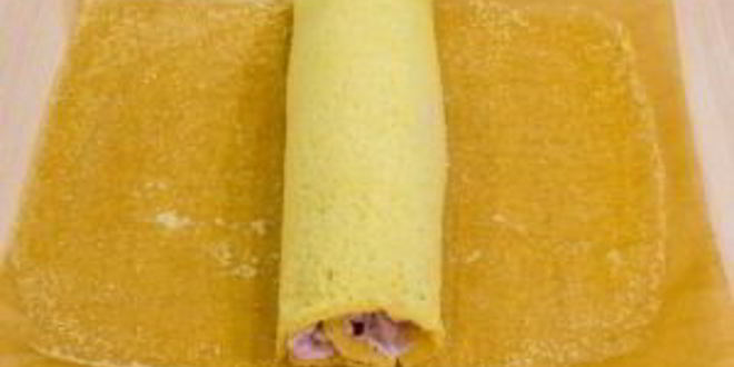 Рецепт бисквитного рулета с брусничныма суфле