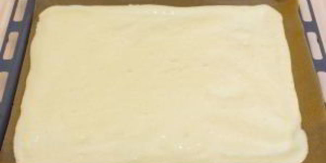 Рецепт бисквитного рулета с брусничныма суфле