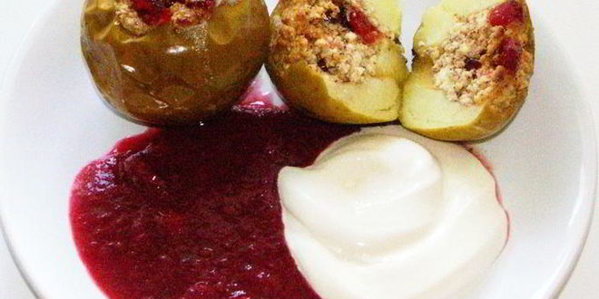 Рецепт яблоки запеченые с творогом и вишней