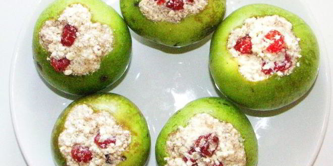 Рецепт яблоки запеченые с творогом и вишней