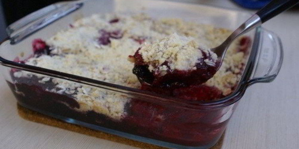 Как приготовить ягодный крамбл