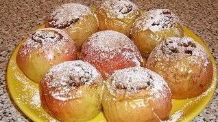 Рецепт Запеченные яблоки с орехами, изюмом, медом и корицей