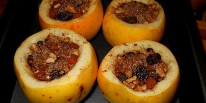 Рецепт запеченные яблоки с сухофруктами и орехами