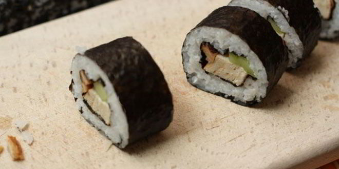 Рецепт футомаки с омлетом и шиитаке