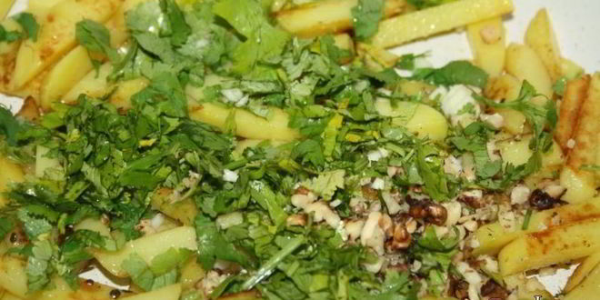 Рецепт картофель с грецким орехом, кинзой и чесноком