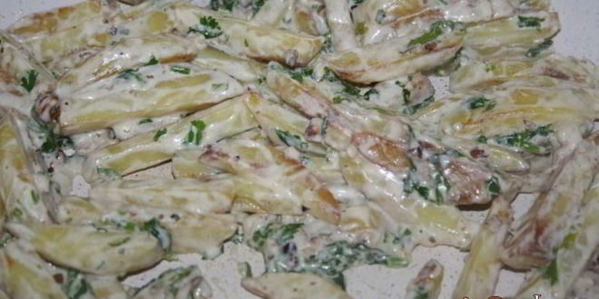 Рецепт картофель с грецким орехом, кинзой и чесноком