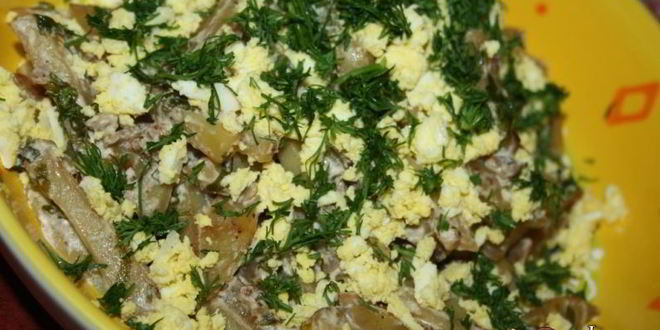 Рецепт картофель с грецким орехом, кинзой и чесноком