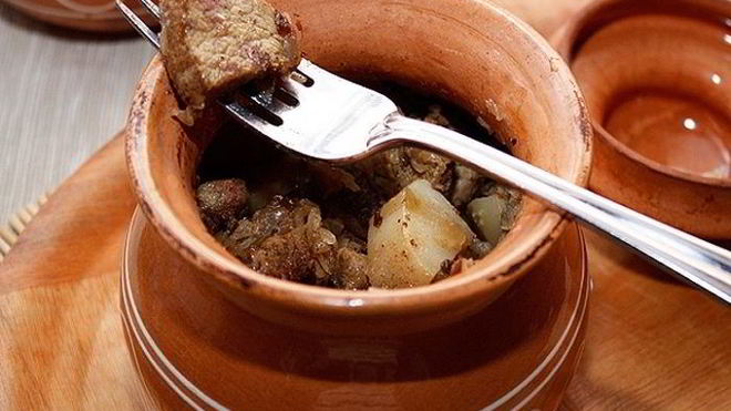 Рецепт Картофель в горшочках со свининой