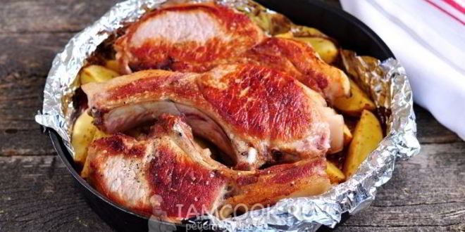 Рецепт картошка по-деревенски с мясом в духовке