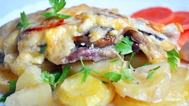 Рецепт Картошка с шампиньонами и сыром в духовке