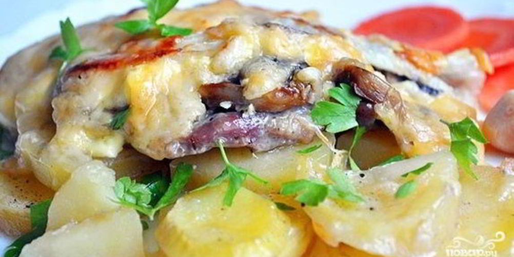 Как приготовить картошка с шампиньонами и сыром в духовке