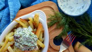 Рецепт Классический жареный картофель со свежим соусом