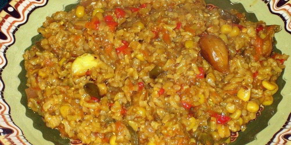 Как приготовить коричневый рис с овощами