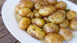 Рецепт Молодой картофель, обжаренный с розмарином
