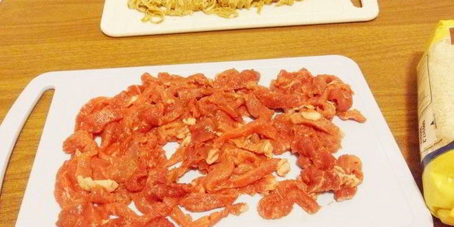 Рецепт нику тяхан — жареный рис с говядиной