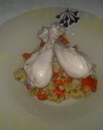 Пикантная чечевица с отварными куриными ножками