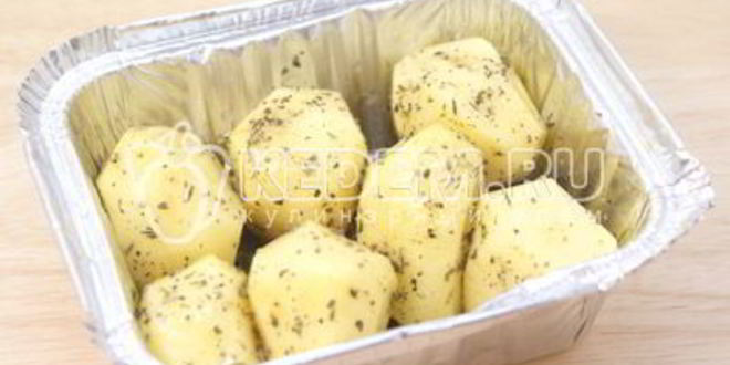 Рецепт пряного картофеля с салатома