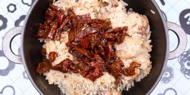 Рецепт рис с курицей и вялеными помидорами