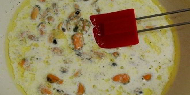 Рецепт рис с мидиями в соусе