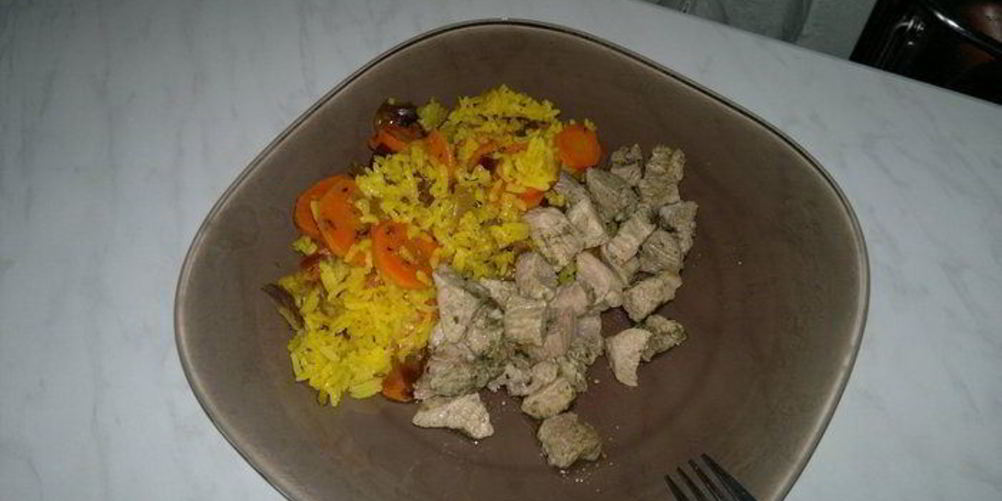 Как приготовить рис с морковью в восточном стиле и свиная лопатка с кавказскими травами