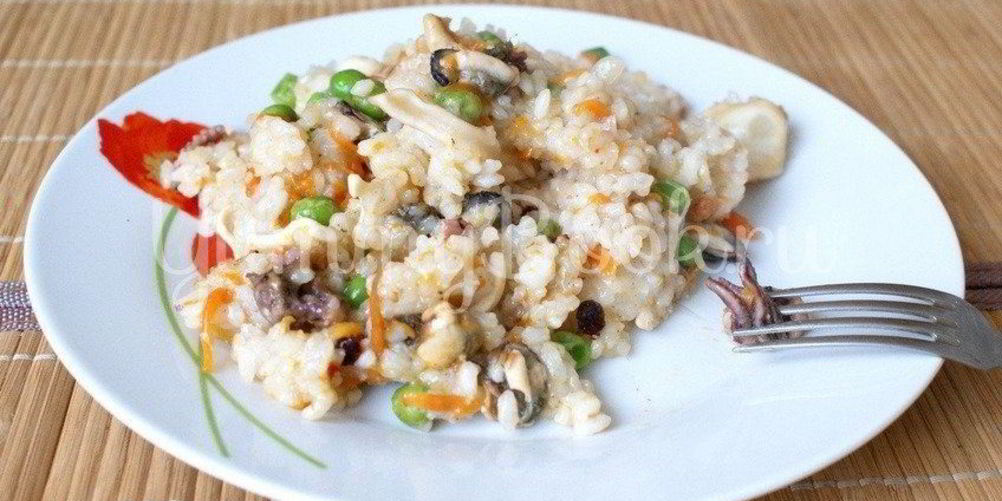 Как приготовить рис с морским коктейлем