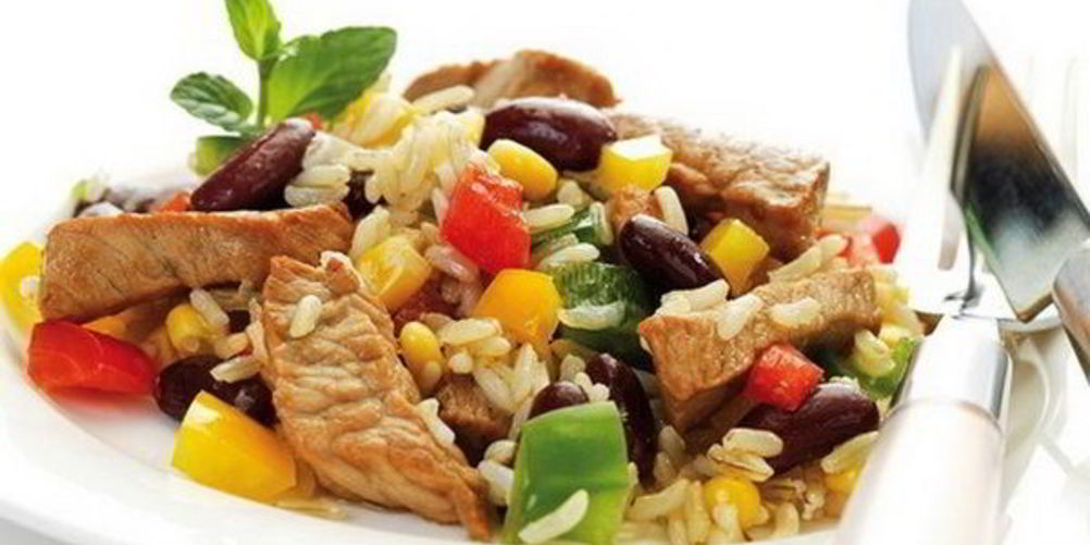 Как приготовить рис с мясом в горшочках