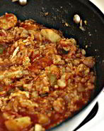 Сладкий рис с овощами, яйцом и ананасом