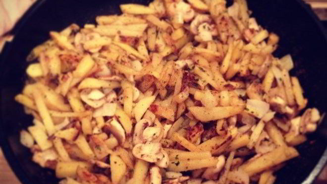Рецепт Жареная картошка с грибами и луком