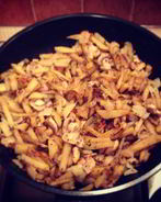 Жареная картошка с грибами и луком
