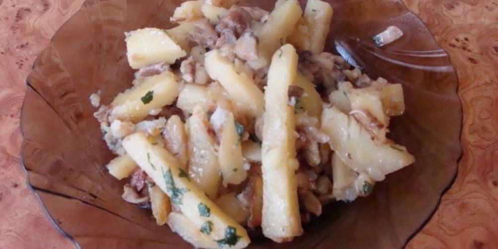 Как приготовить жареная в масле картошка с луком и грибами
