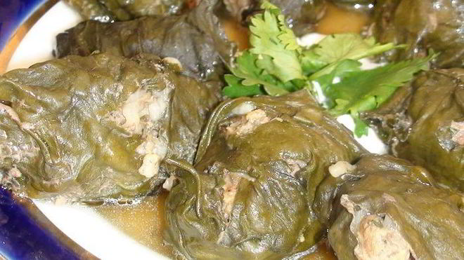 Рецепт Голубцы в свекольной ботве