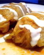 Голубцы в вине по-татарски со сметанным соусом