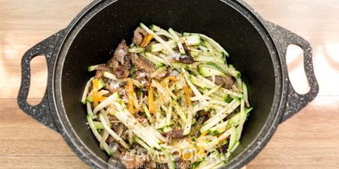 Рецепт гречневая лапша с говядиной и овощами