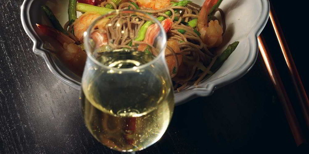 Как приготовить гречневая лапша с креветками и зеленой спаржей