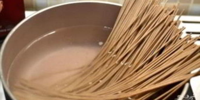 Рецепт гречневая лапша со свининой и овощами