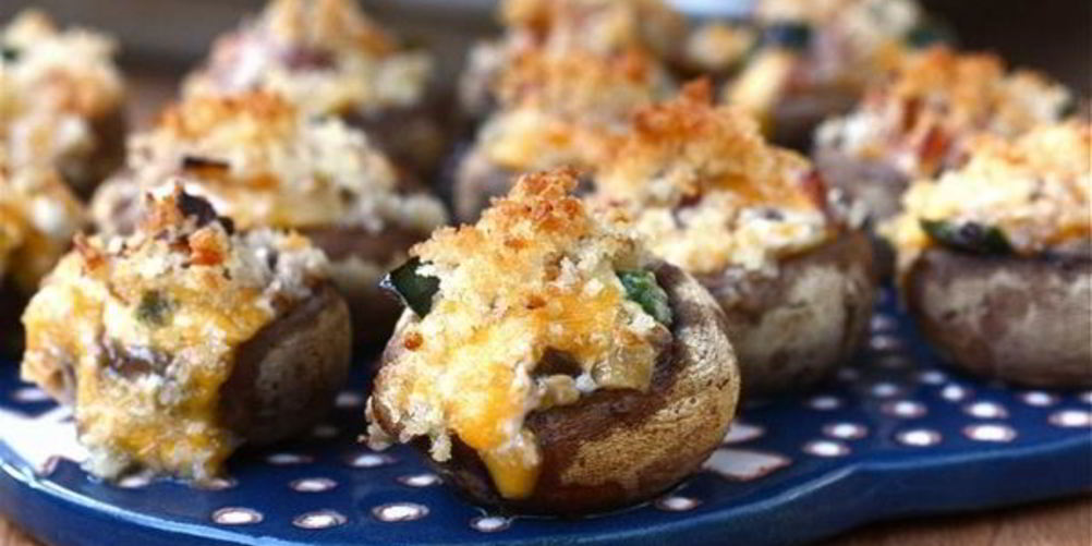 Как приготовить фаршированные шампиньоны с пепперони