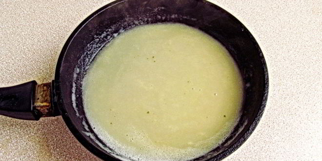 Рецепт сыроежек тушенных с овощами в сметаннома соусе