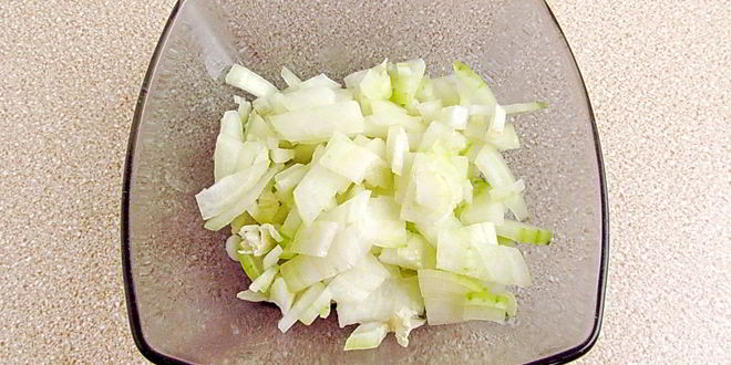 Рецепт сыроежек тушенных с овощами в сметаннома соусе