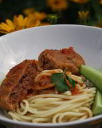 Говяжьи котлетки с овощами