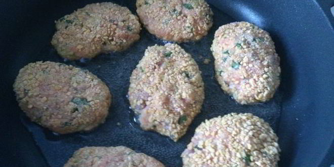 Рецепт котлетки из лосося с томатным соусом