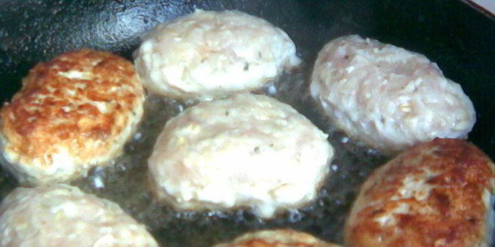 Рецепт веселые куриные котлетки
