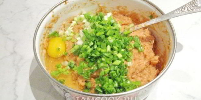 Рецепт котлеты из фарша лосося с зеленым луком