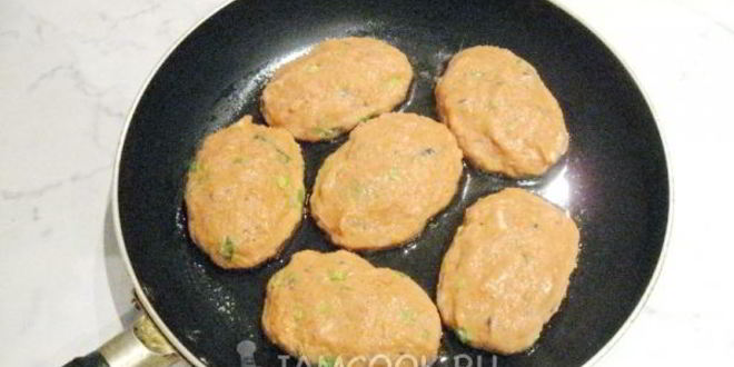 Рецепт котлеты из фарша лосося с зеленым луком